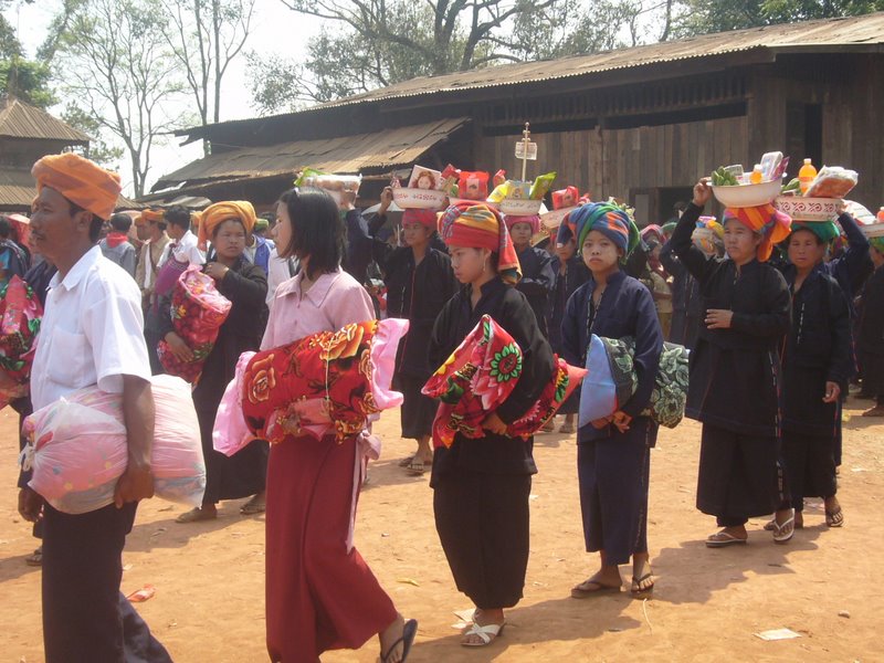 Travel - Myanmar - Kalaw Shan - Novice Procession into the Monastery